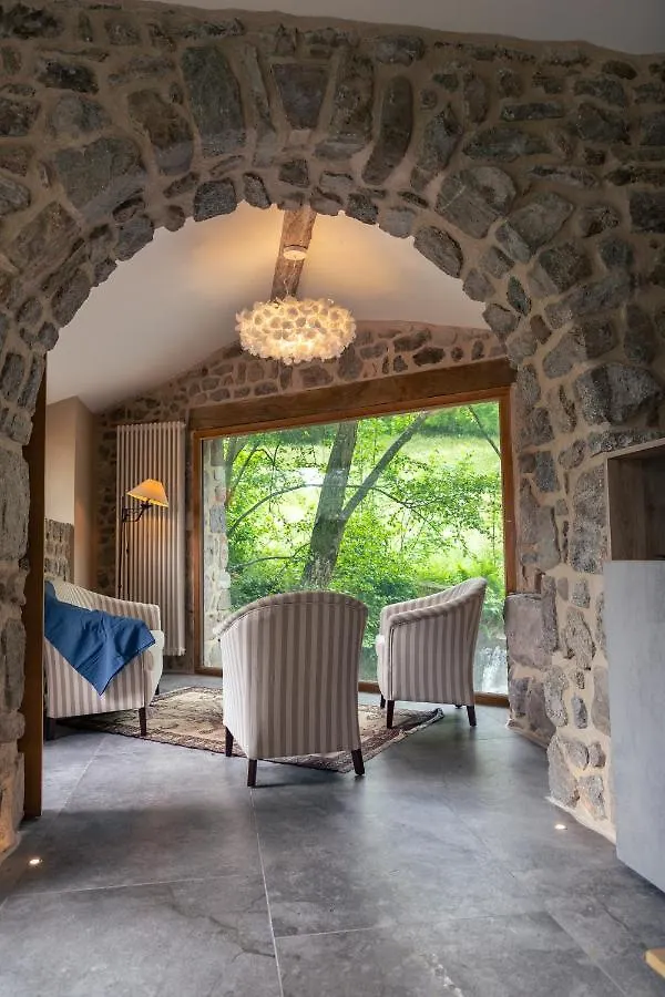 Tatil Evi La Chapelle Moulin Traversee Par L'Eau Jacuzzi Piscine Classe 5 Etoiles Bourg-Argental Fransa
