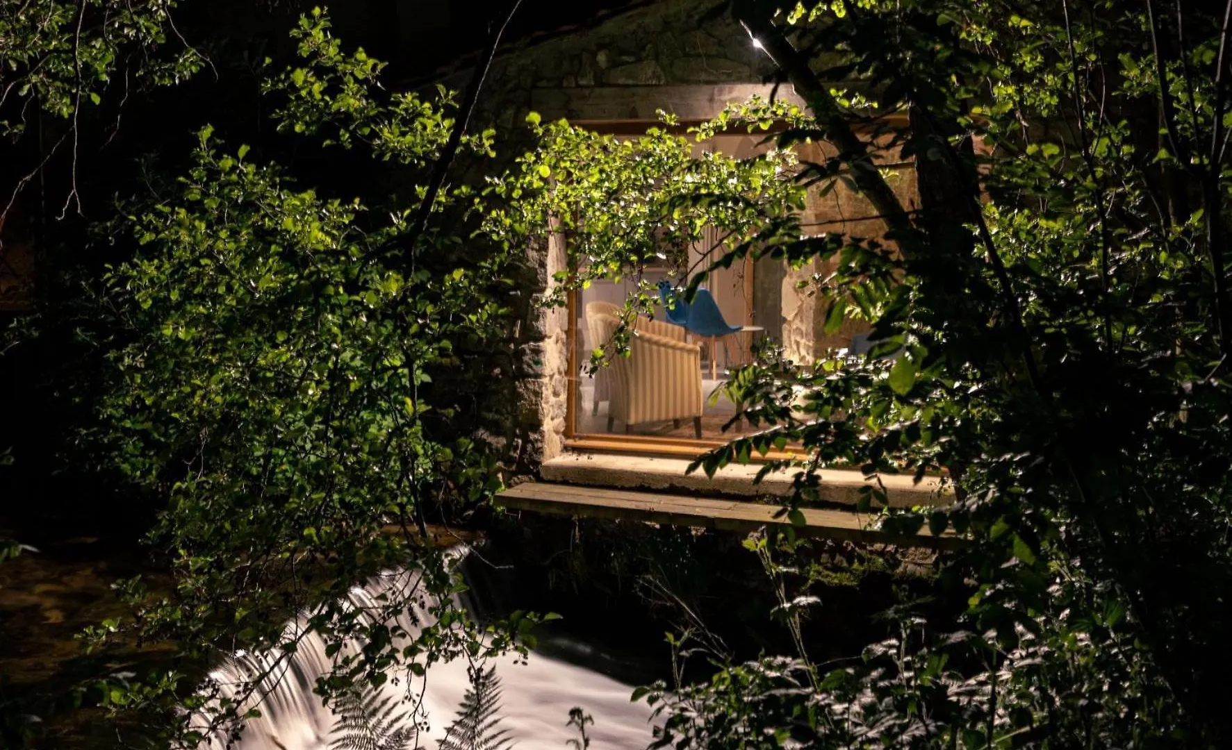 Tatil Evi La Chapelle Moulin Traversee Par L'Eau Jacuzzi Piscine Classe 5 Etoiles Bourg-Argental